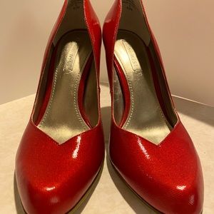Nine West - Red Pumps